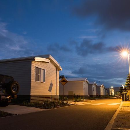 Nrma Stockton Beach Holiday Park Hotel Værelse billede