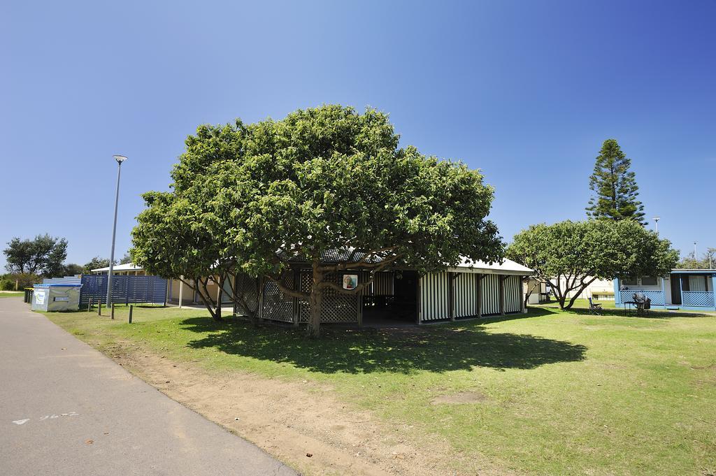 Nrma Stockton Beach Holiday Park Hotel Eksteriør billede