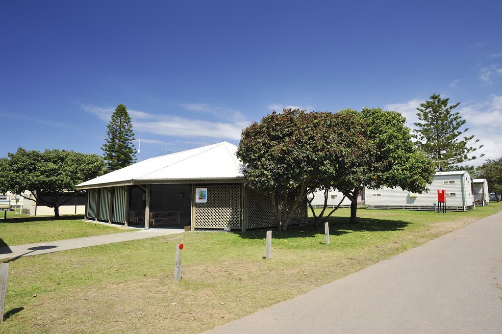 Nrma Stockton Beach Holiday Park Hotel Eksteriør billede