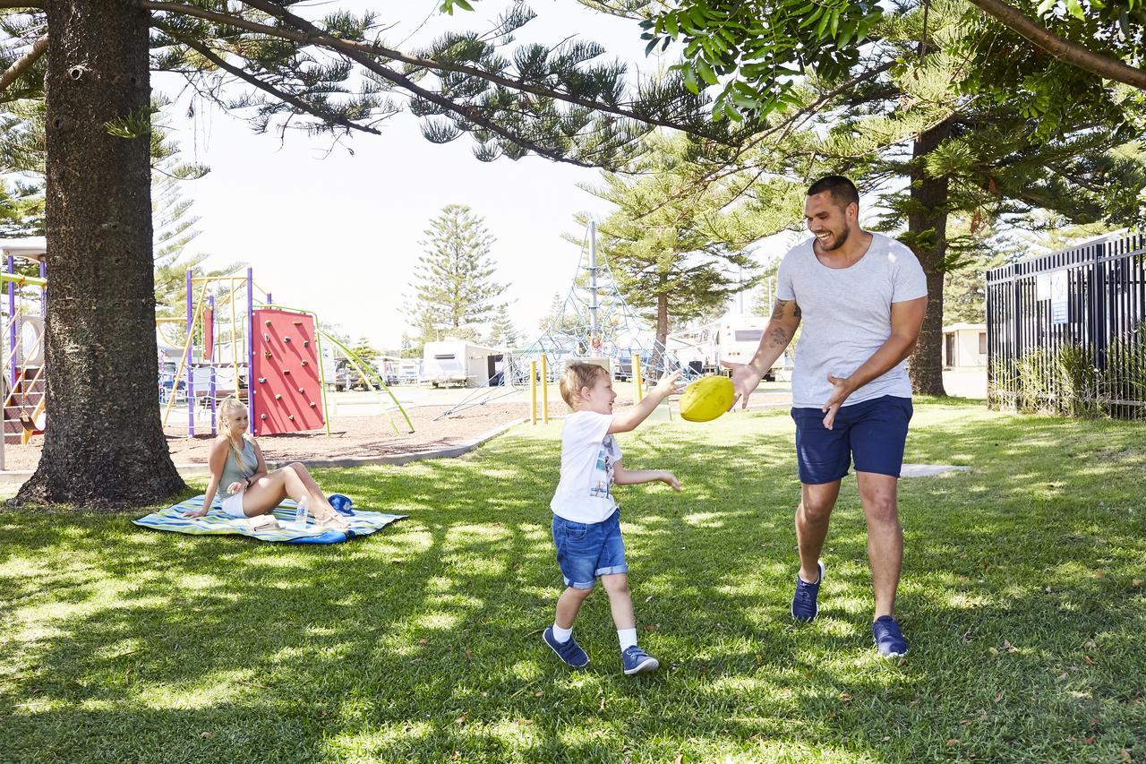 Nrma Stockton Beach Holiday Park Hotel Eksteriør billede